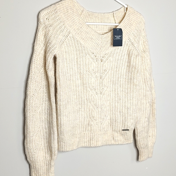 NWT Abercrombie & Fitch Sweater XS - Picture 4 of 9